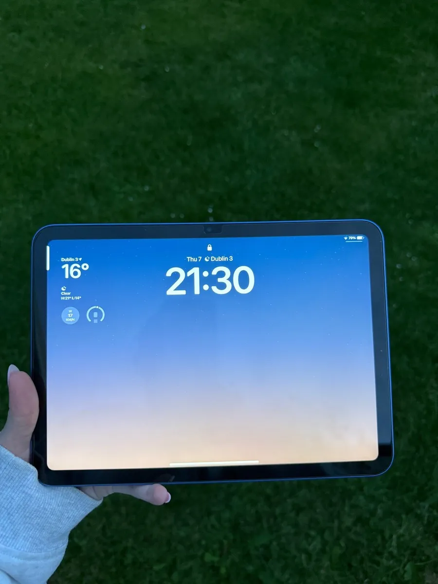 iPad 10th Generation (2022) plus Apple Pencil - Image 2