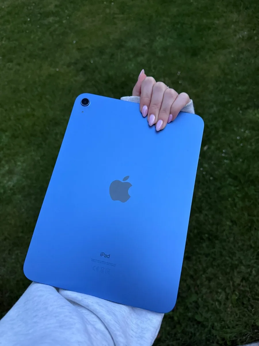 iPad 10th Generation (2022) plus Apple Pencil - Image 3