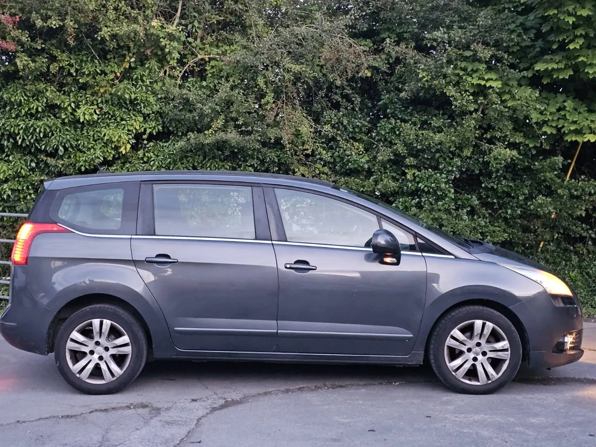 Peugeot 5008 2012 7 seater €2222 no offers - Image 3