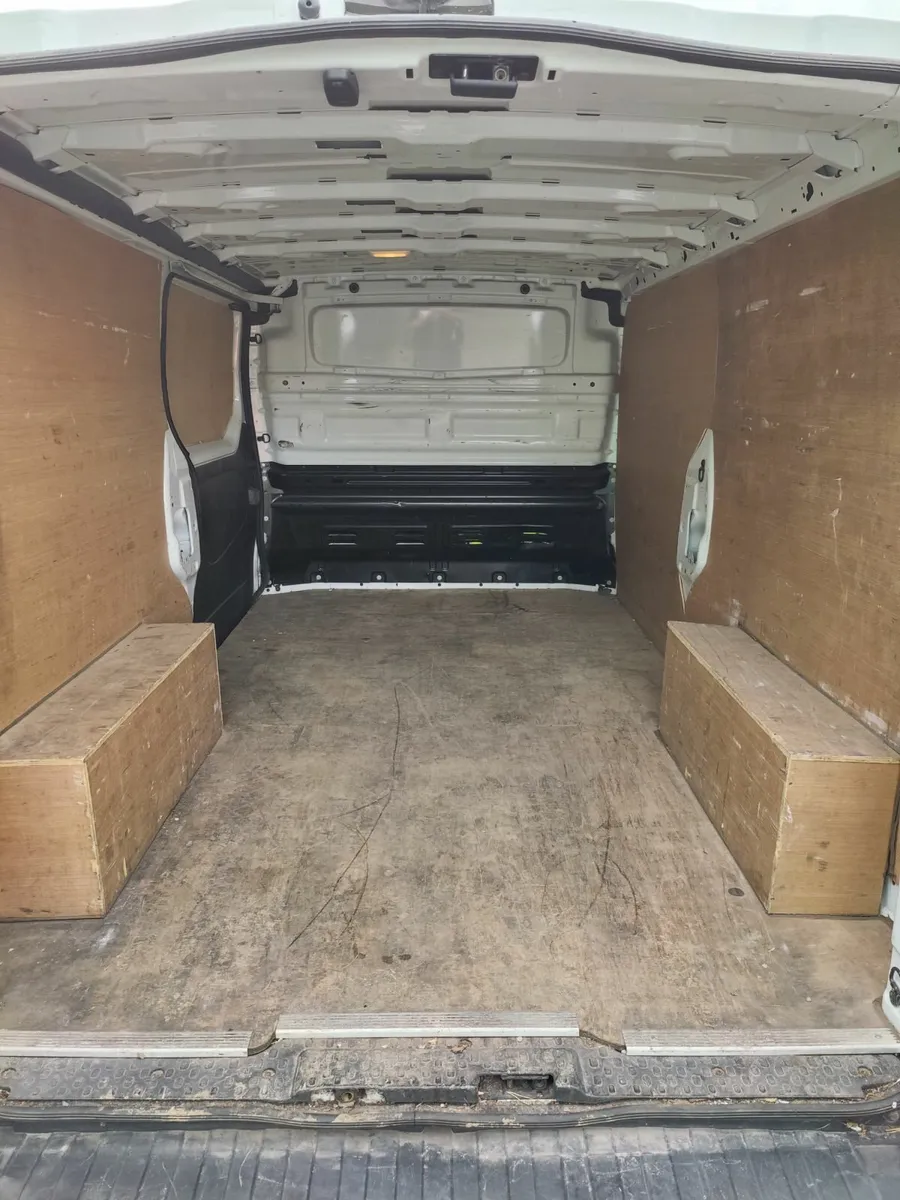 Opel Vivaro 2015 - Image 4