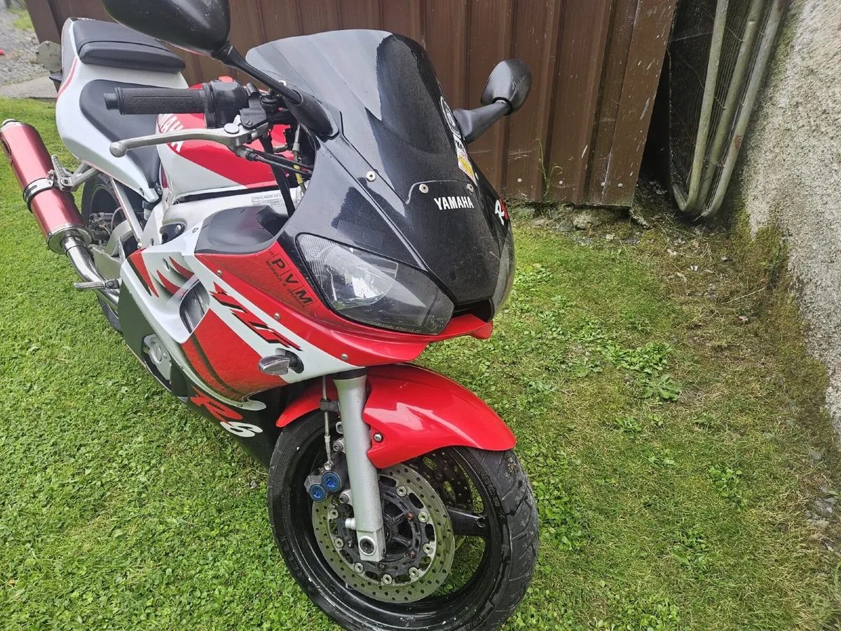 YAMAHA R6 1999 - Image 1