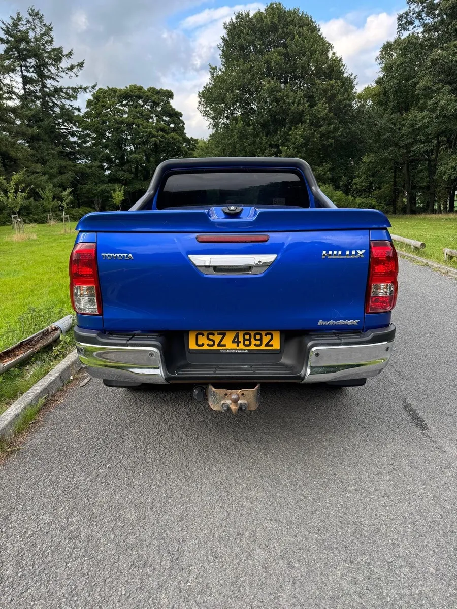 Toyota Hilux 2019 - Image 3
