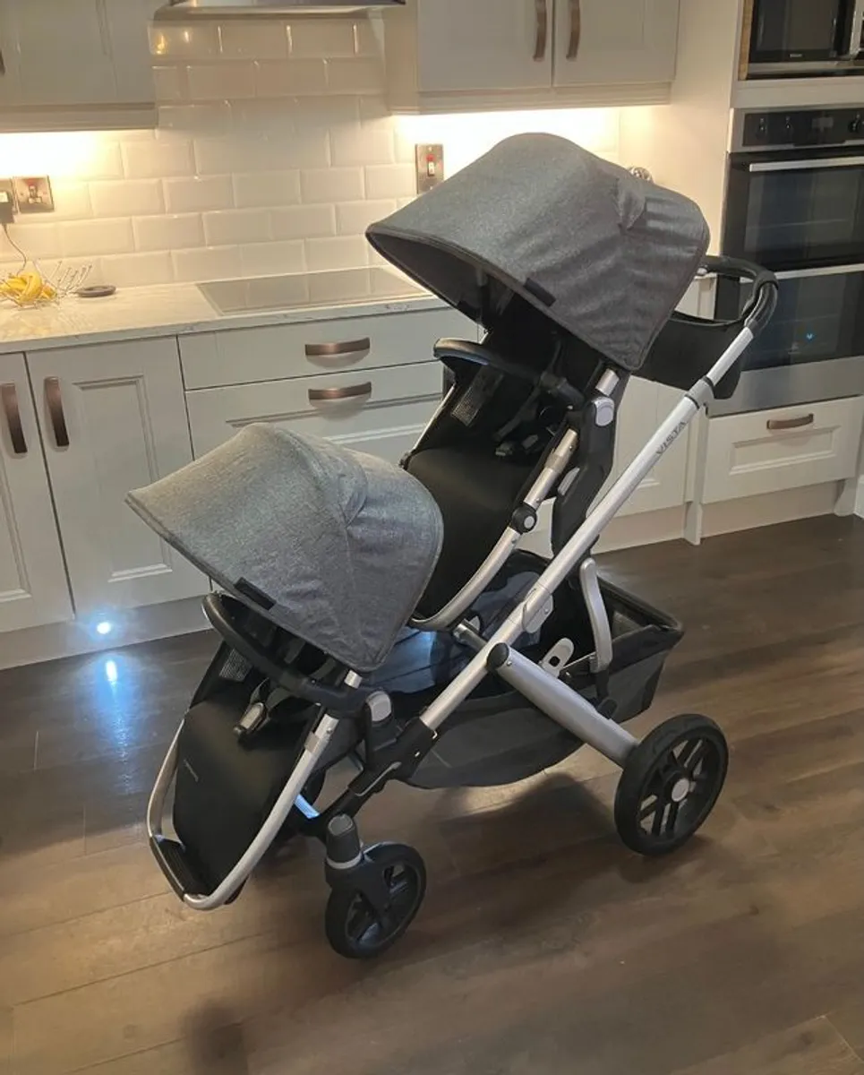 Uppababy Vista v2 Twin/Double - Image 1