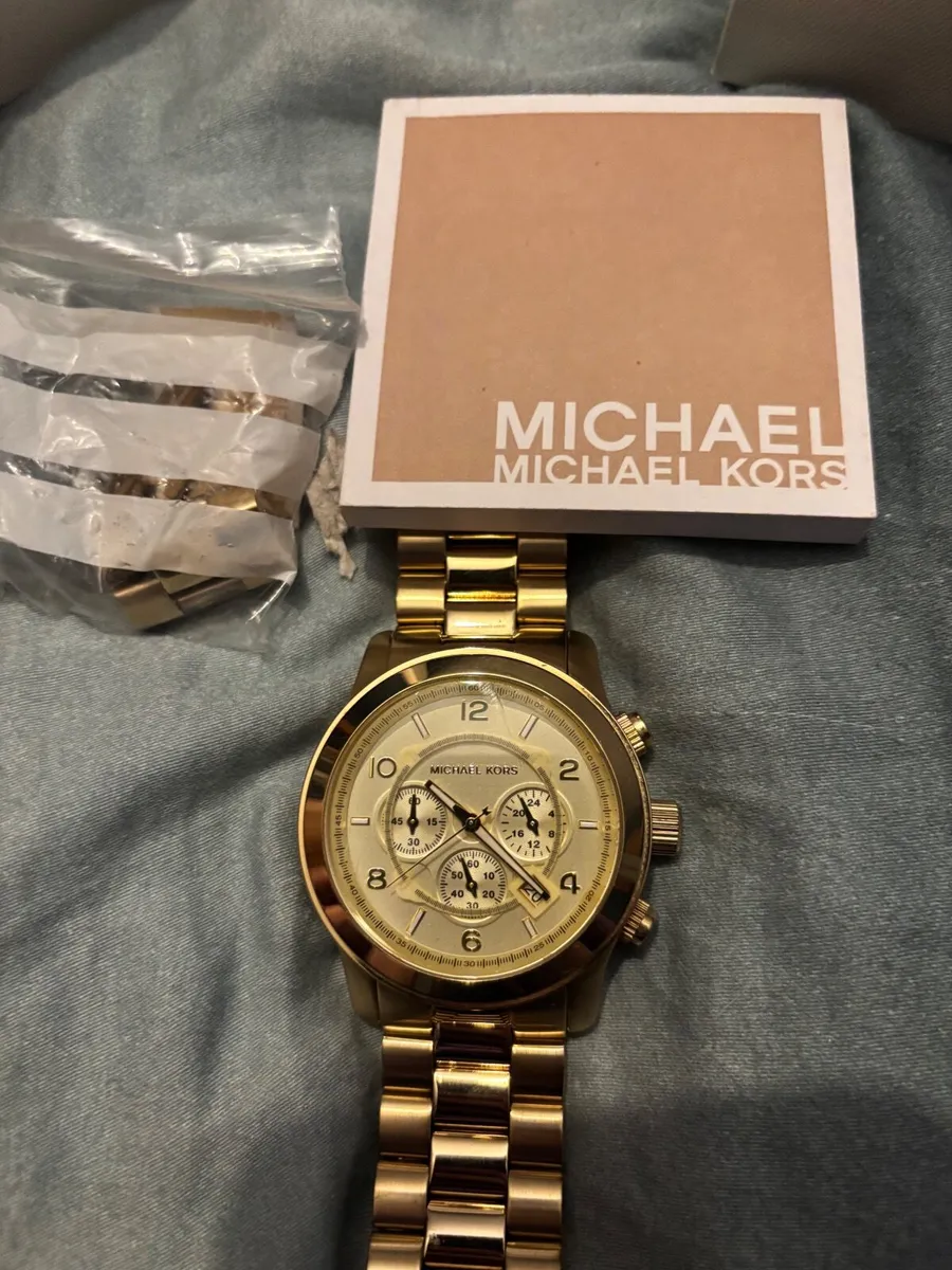 Mens michael kors champagne watch - Image 4