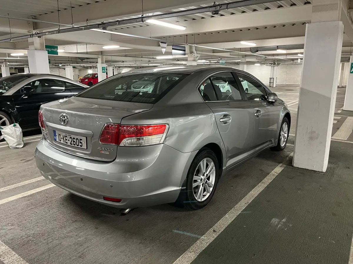 Toyota Avensis - Image 2