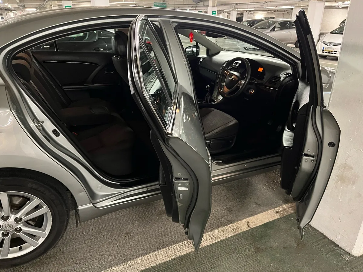 Toyota Avensis - Image 3