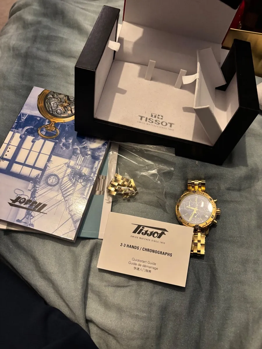 Mens tissot prs200 gold watch with navy blue face - Image 4