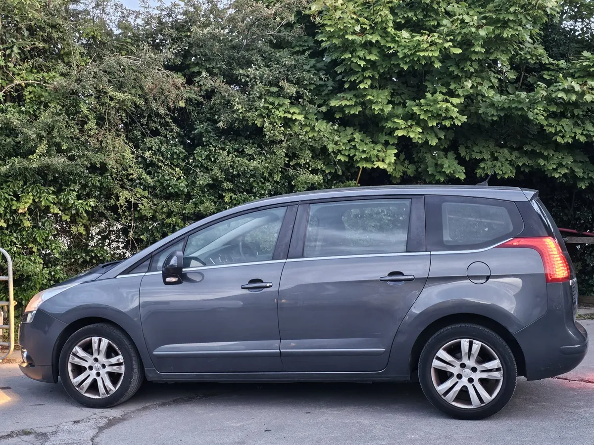 Peugeot 5008 2012 7 seater €1650 no offers - Image 1