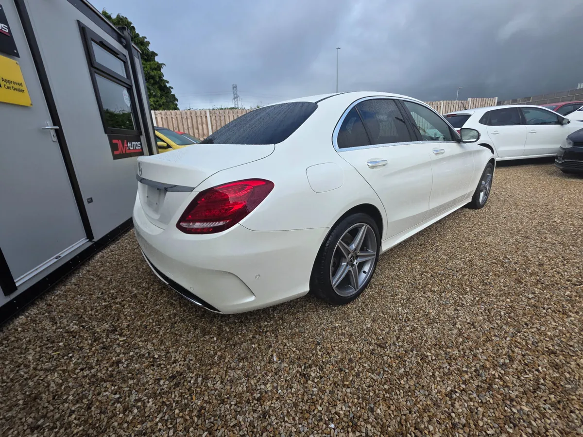 Mercedes C Class  220 D Automatic - Image 3