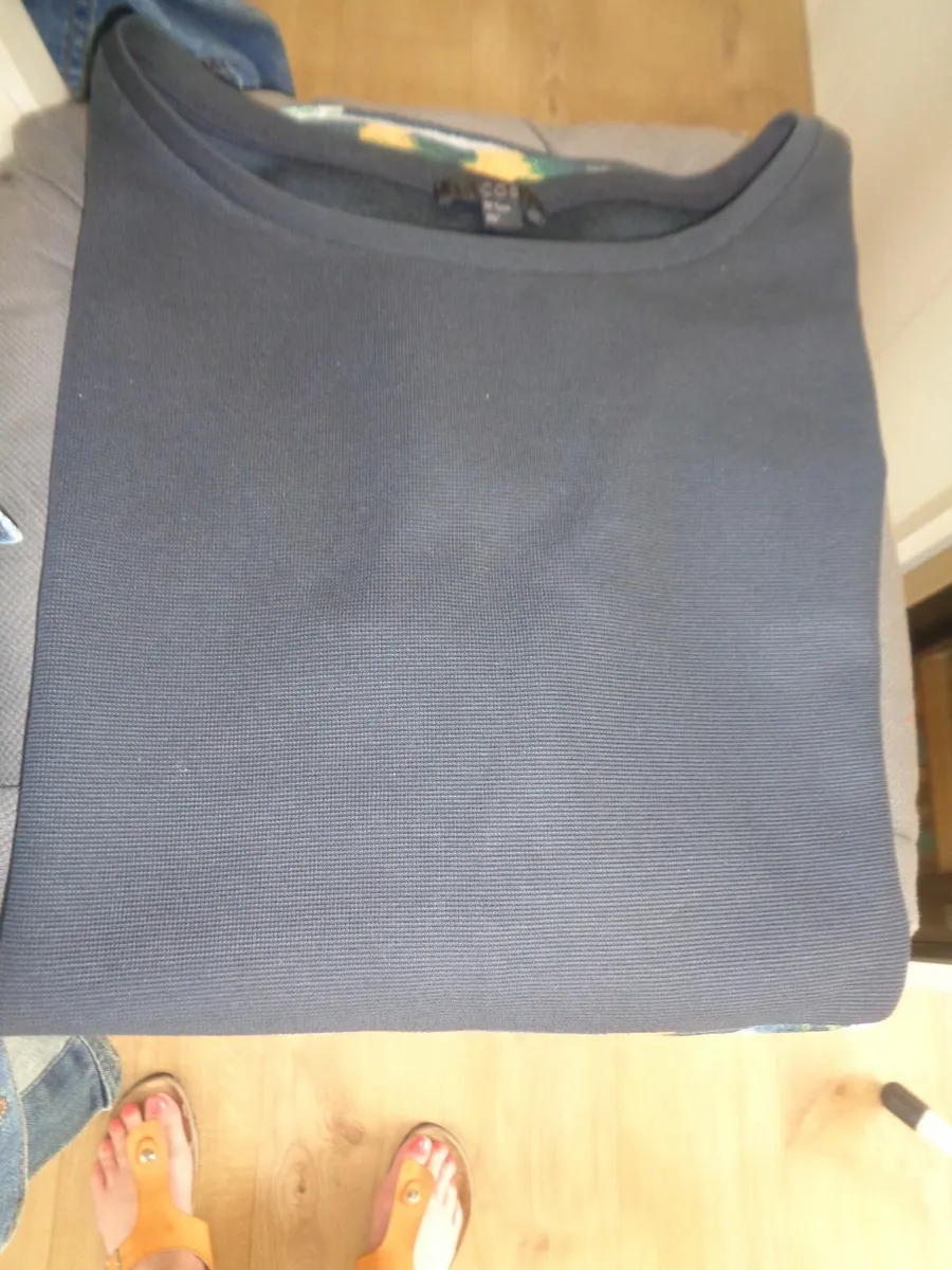 Cos Ladies Top for Sale - Image 4