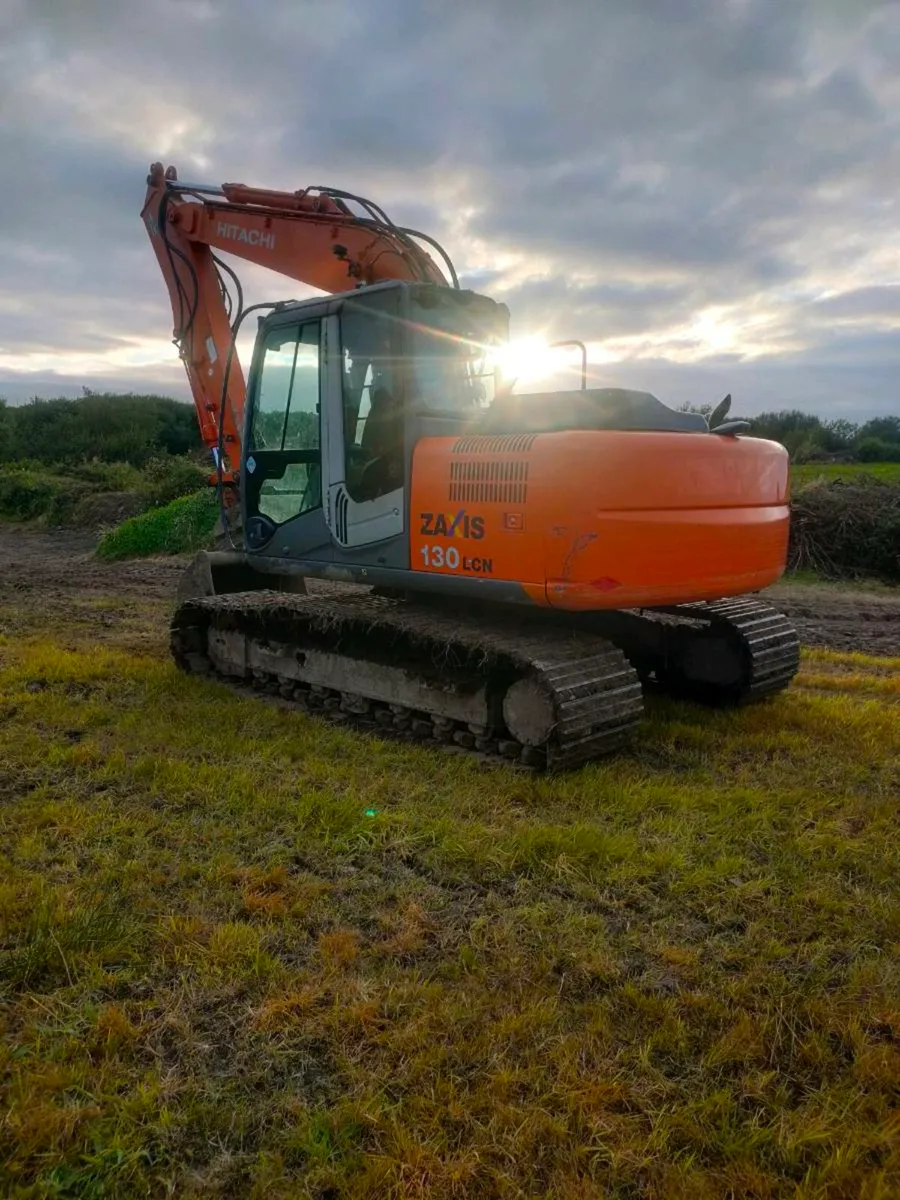 Hitachi Zaxis 130-3 - Image 4
