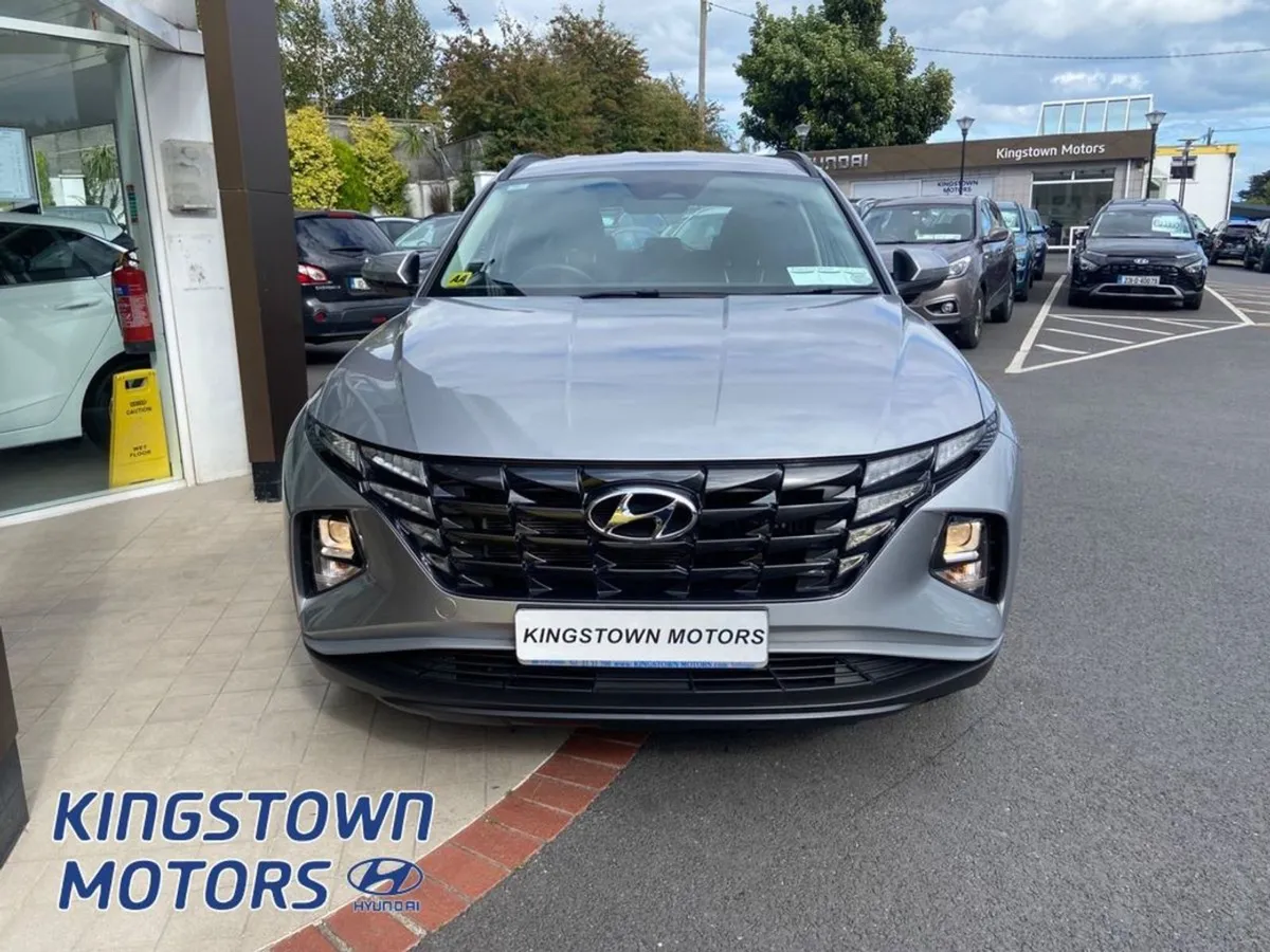 Hyundai Tucson Executive HEV 5DR Auto - Image 2