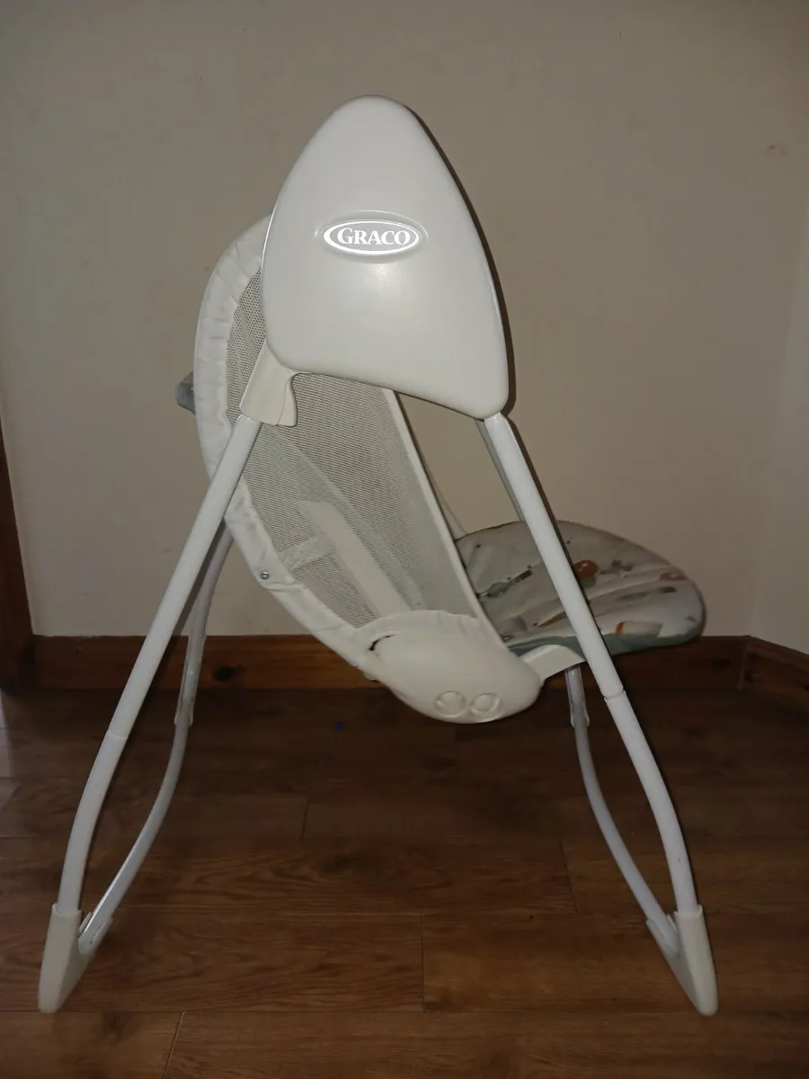 Baby swing - Image 1