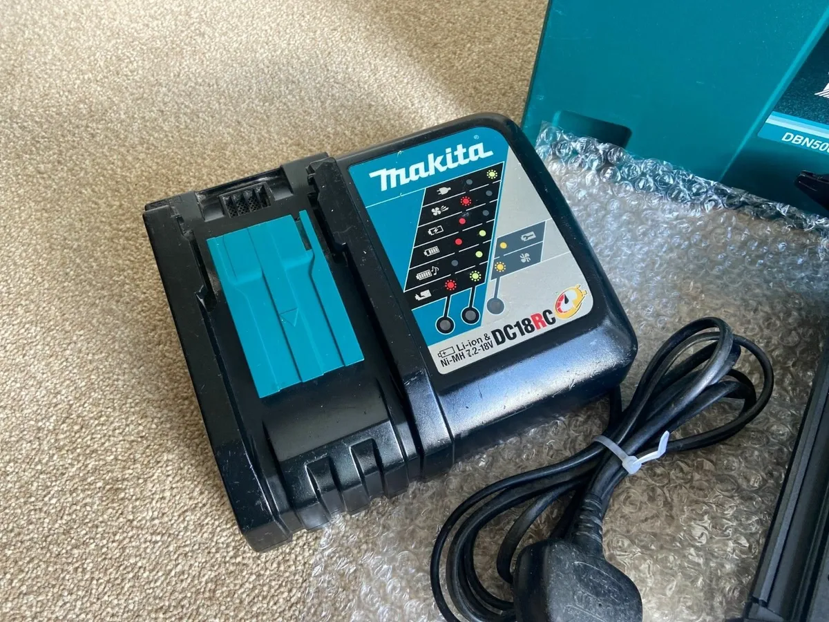 Makita DBN500ZJ LXT - Image 4