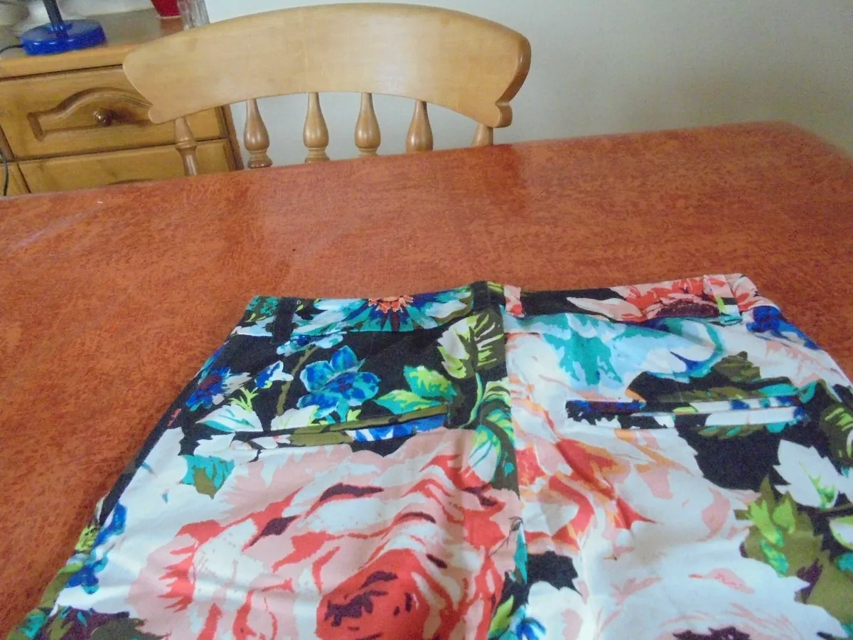 H&M Floral Straight Leg Trousers for Sale - Image 4