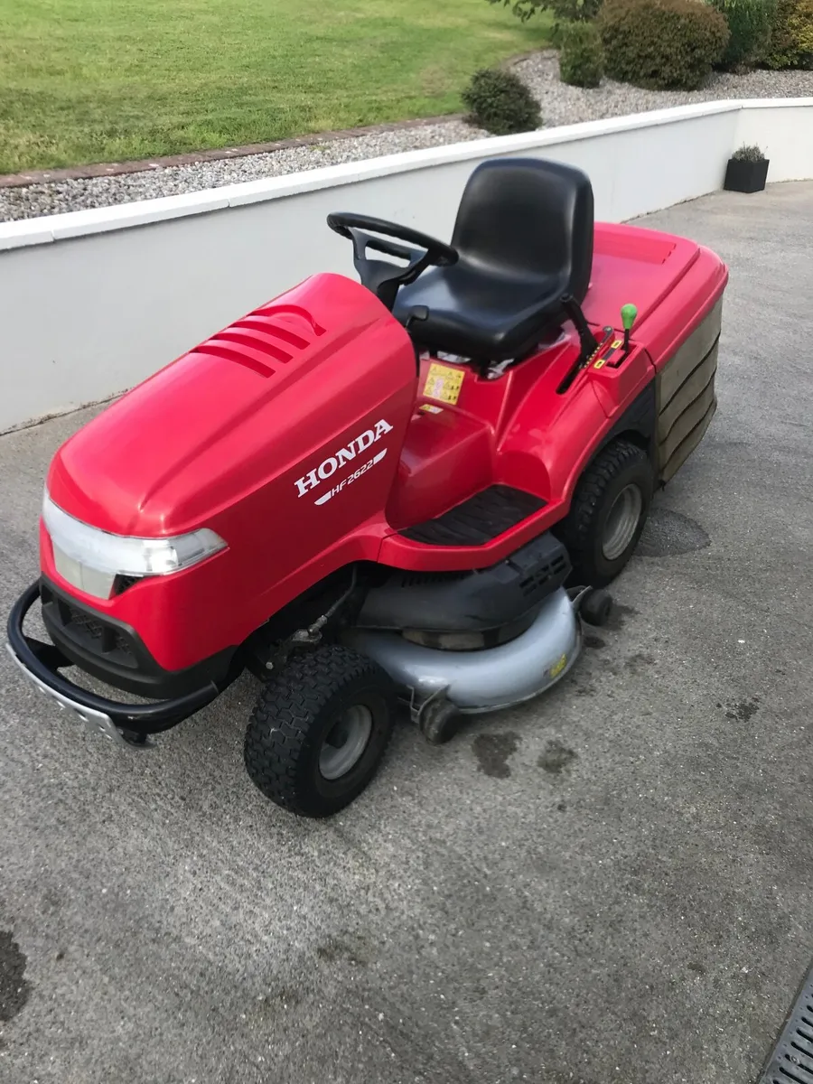 Honda Ride On Lawn Mower - Image 2