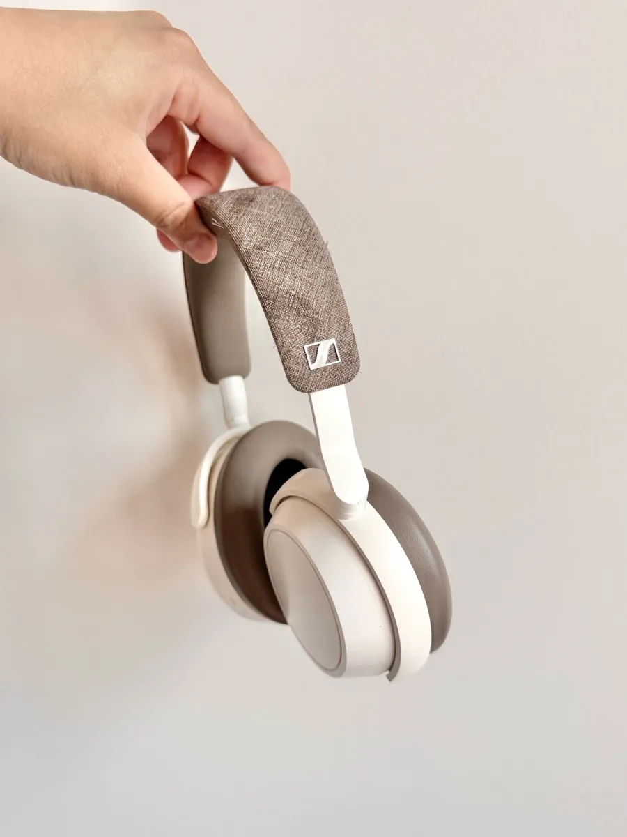 Sennheiser Momentum 4 Over Ear Headphones - Image 3