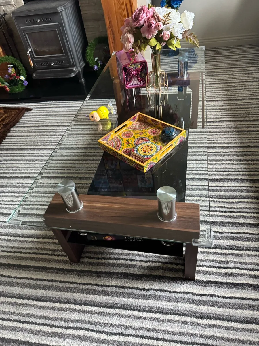 Glass coffee table - Image 1