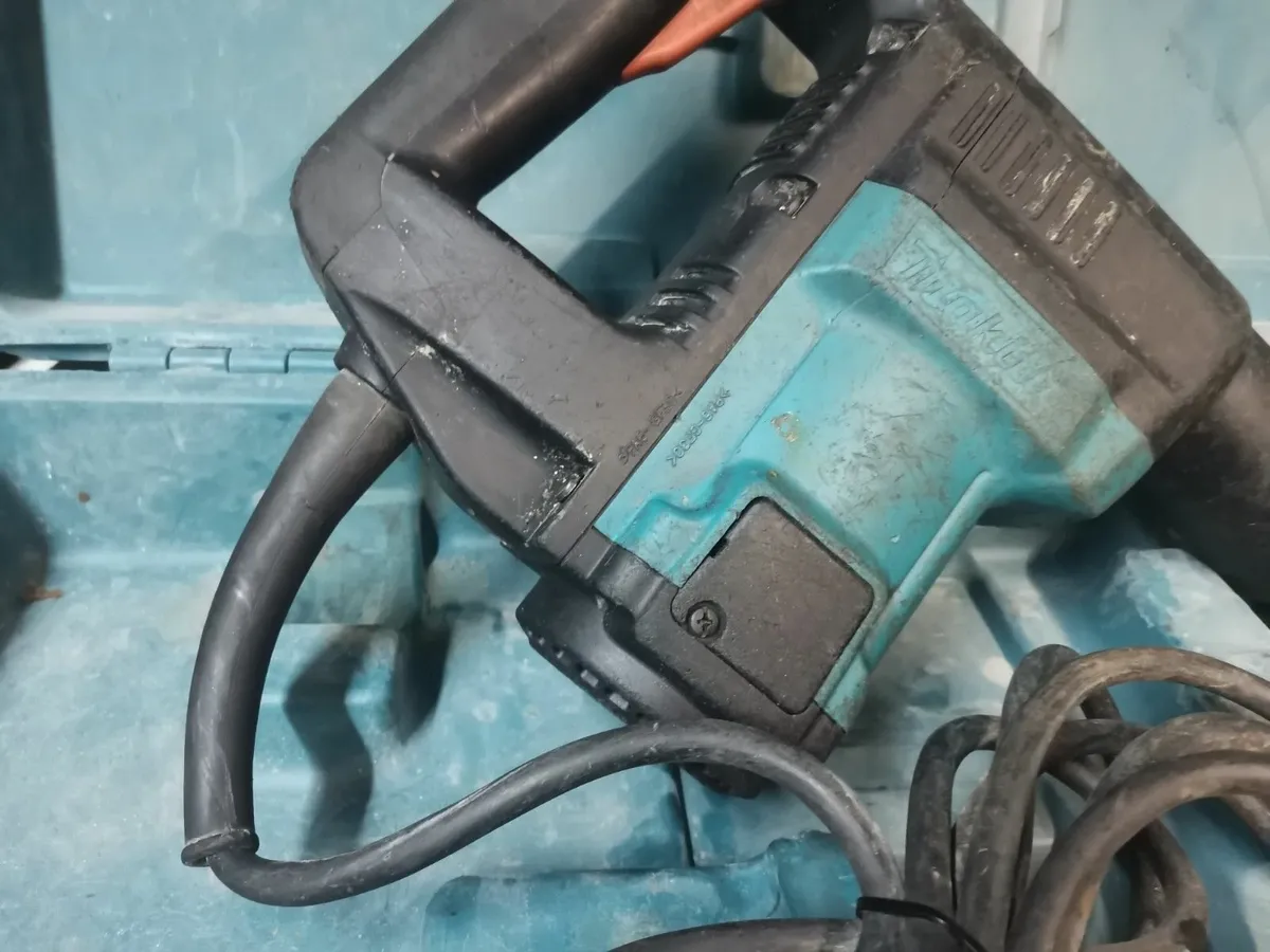 Makita HR 3000C - Image 4
