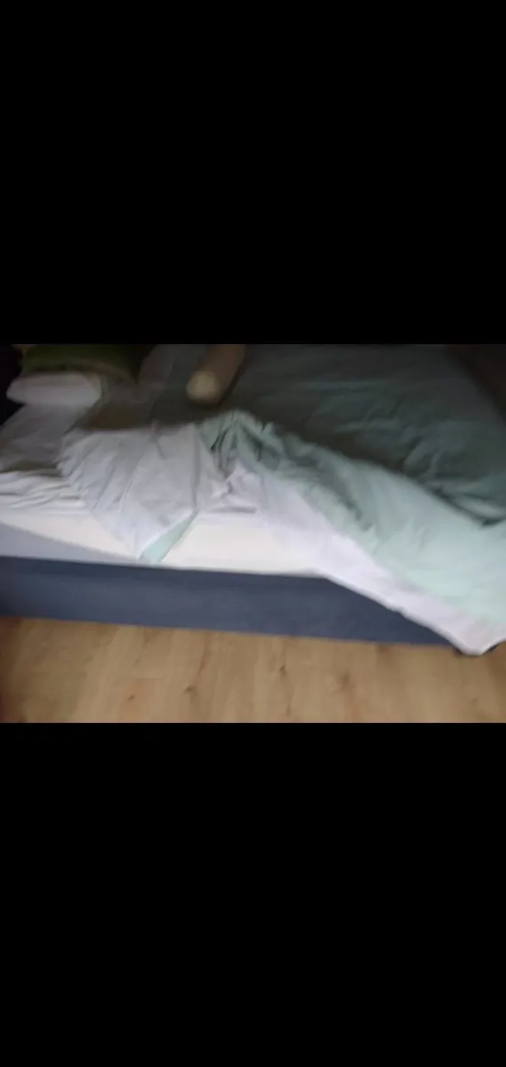 Bed - Image 2
