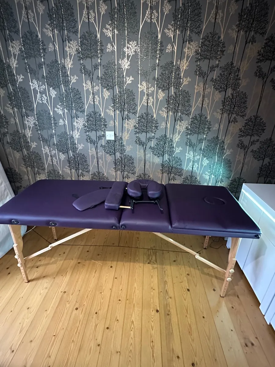 NEW Massage table, 2 zones wooden. Recliner massag - Image 1