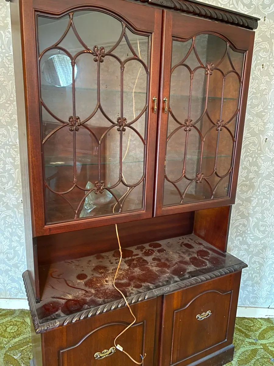Cabinet - Image 2