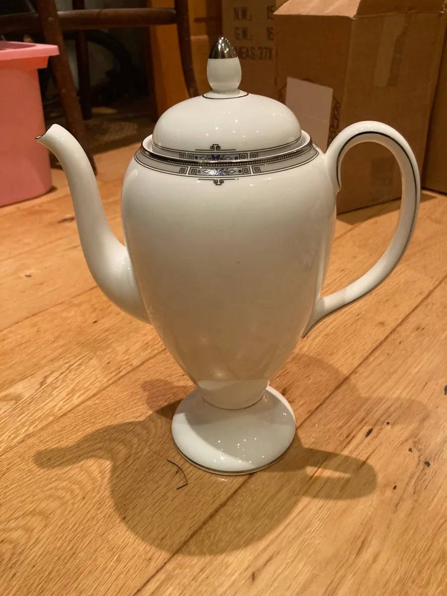 Wedgwood Amherst Coffee Pot - Image 1