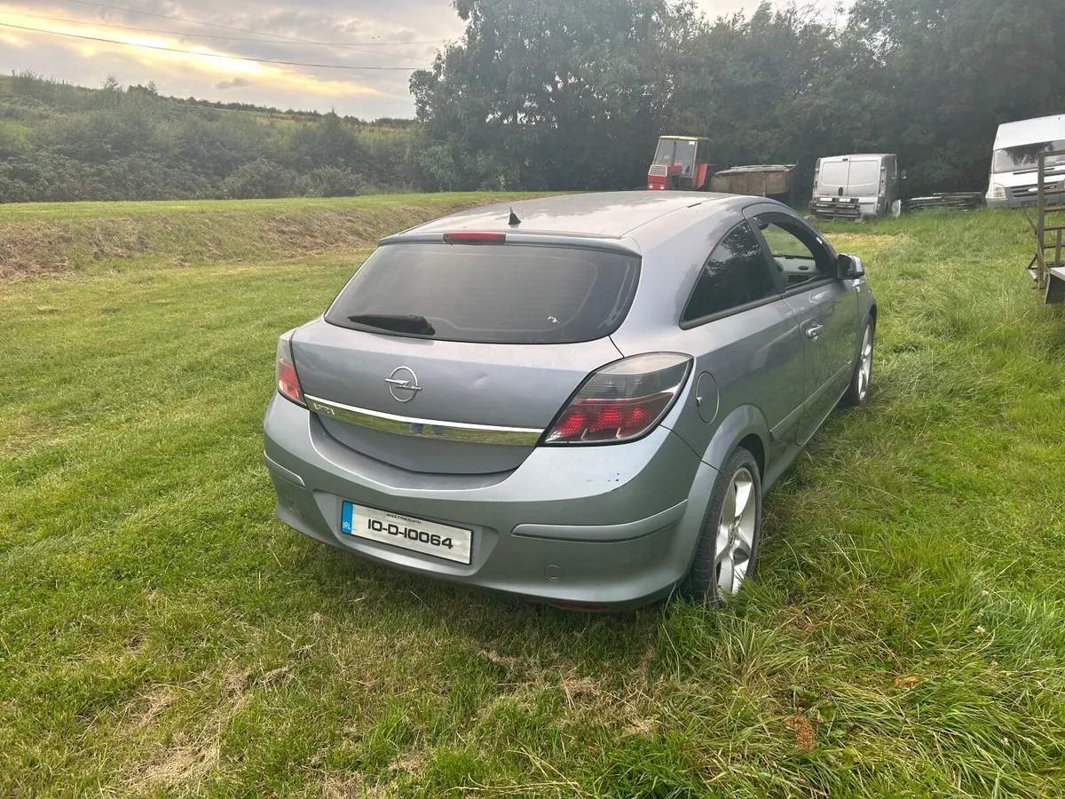 2010 Opel Astra 1.4 engine gone not breaking - Image 4