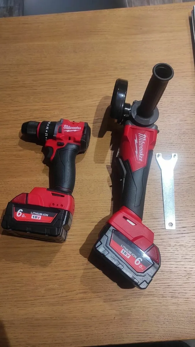 MILWAUKEE 18V Brushless + Drill Driver - Image 1