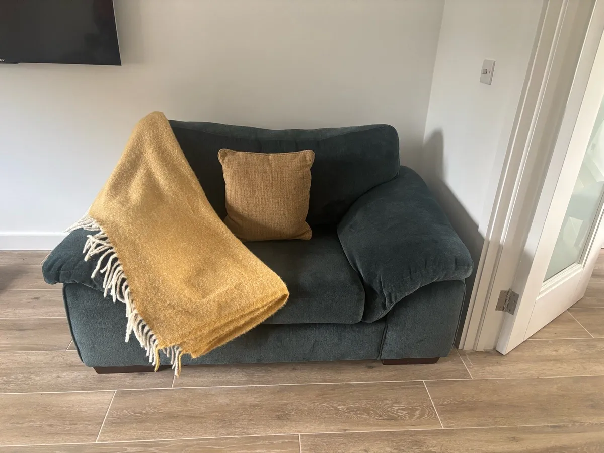 Large One seater couch ( Jade green )