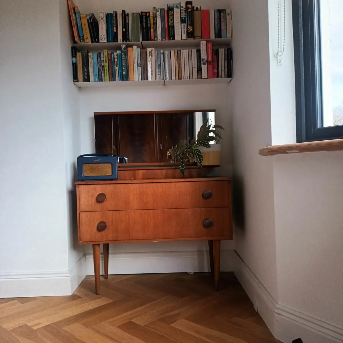 Mid century sideboard / console - Image 1
