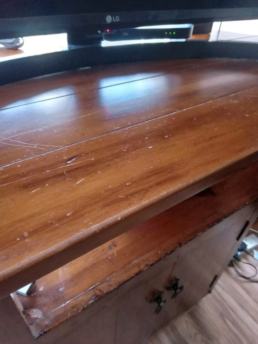 TV Unit - Image 4