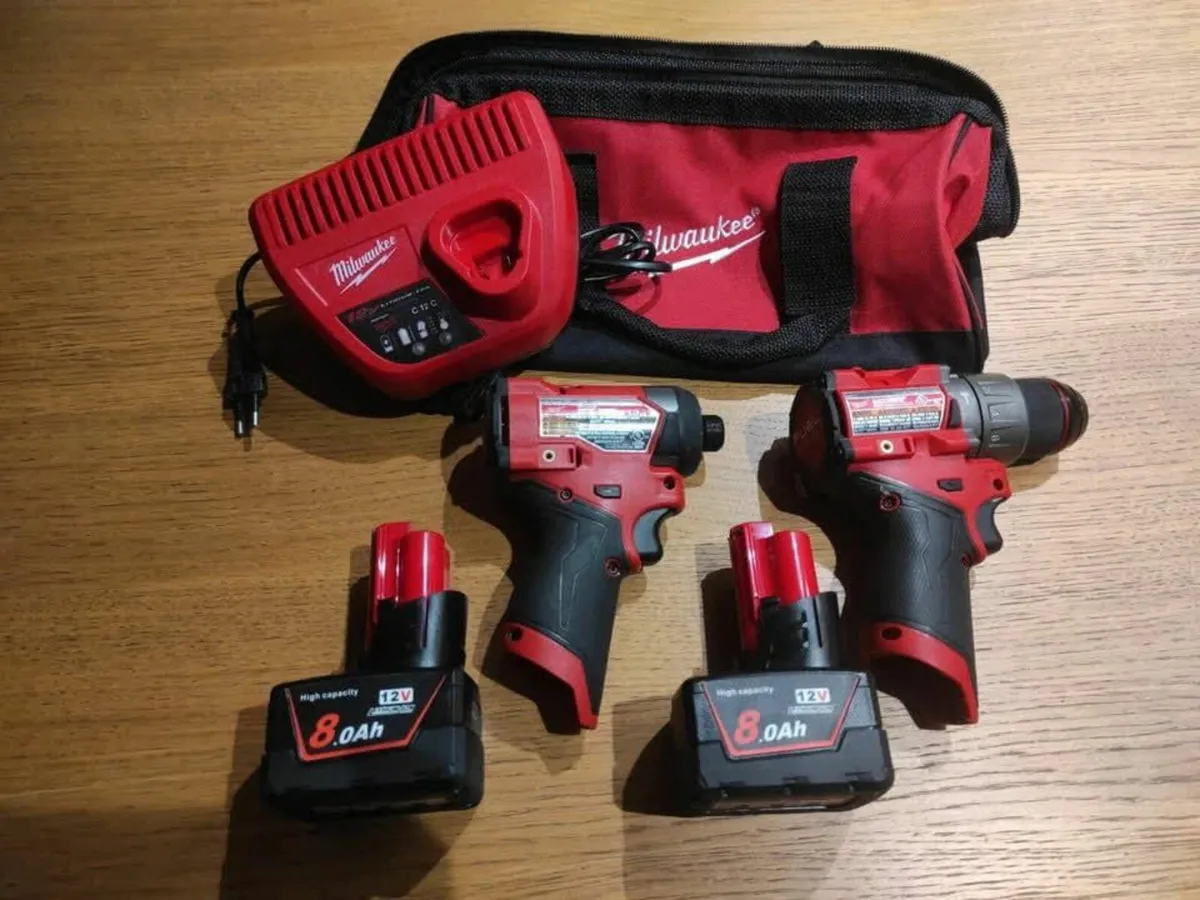 Milwaukee M12 Fuel Drill/Driver Tool Kit - Image 2
