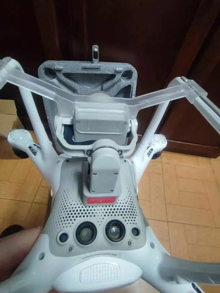 DJI Phantom 4 Pro V1 Drone Quadcopter - Image 2