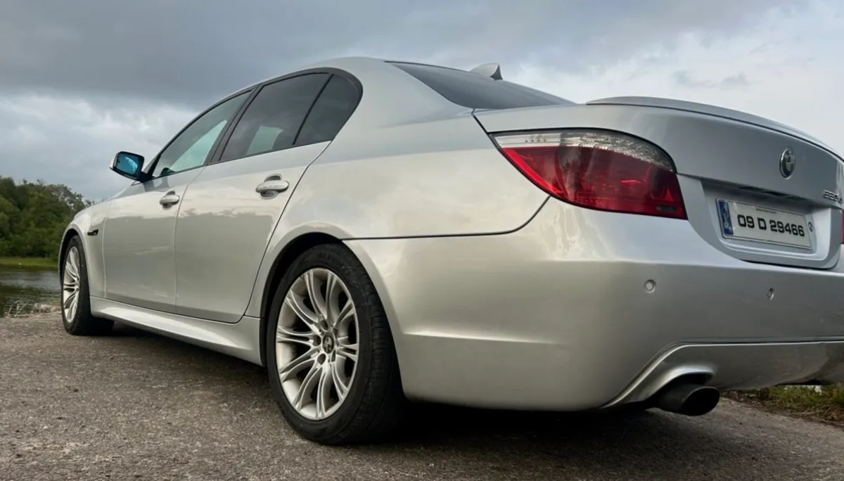 Mint BMW E60 520D M SPORT 2009 15 months NCT - Image 2