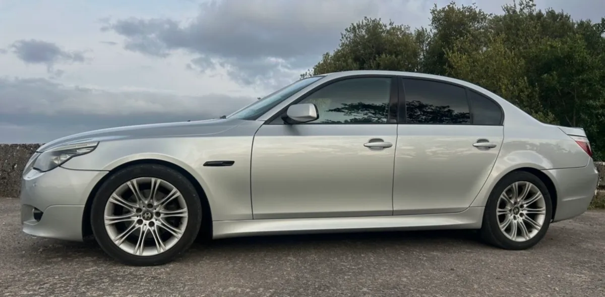Mint BMW E60 520D M SPORT 2009 15 months NCT - Image 4