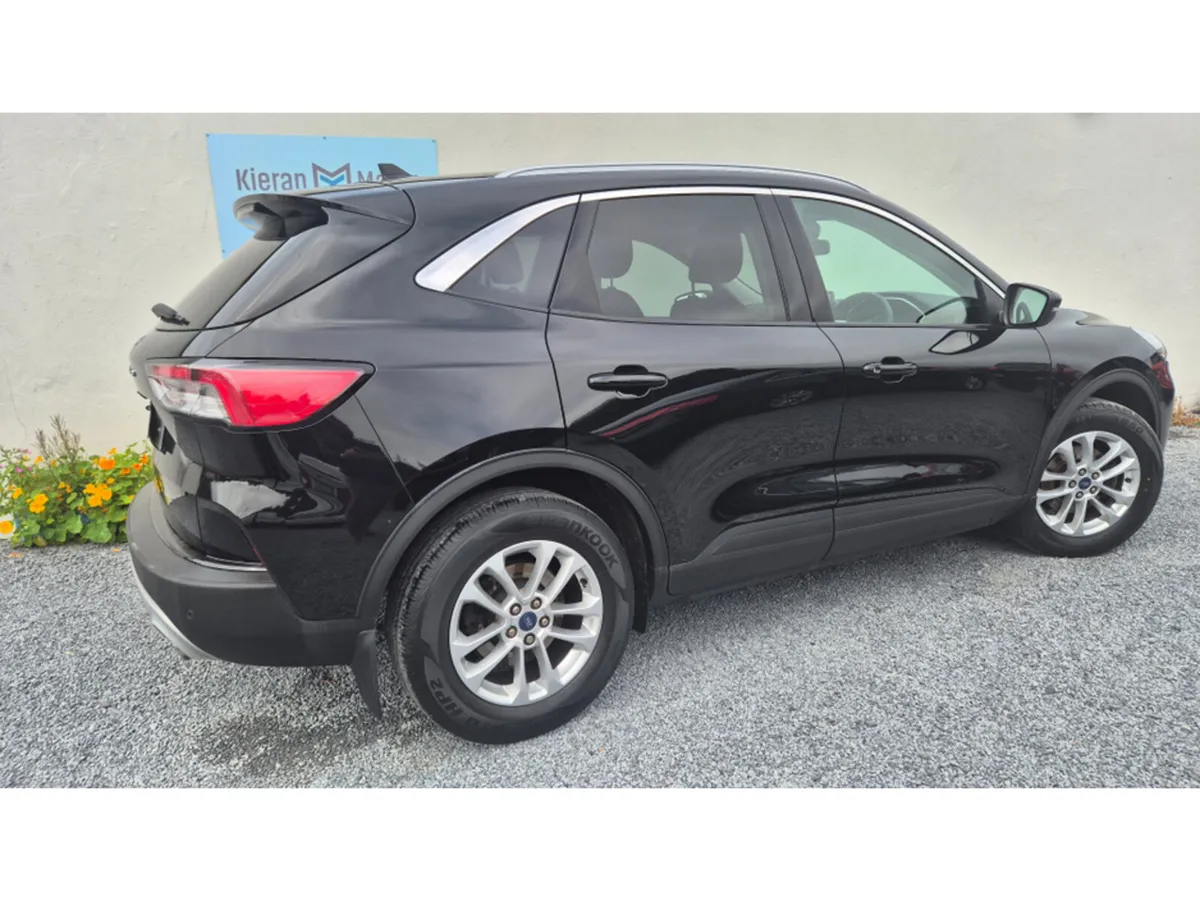 Ford Kuga TITANIUM - Image 4