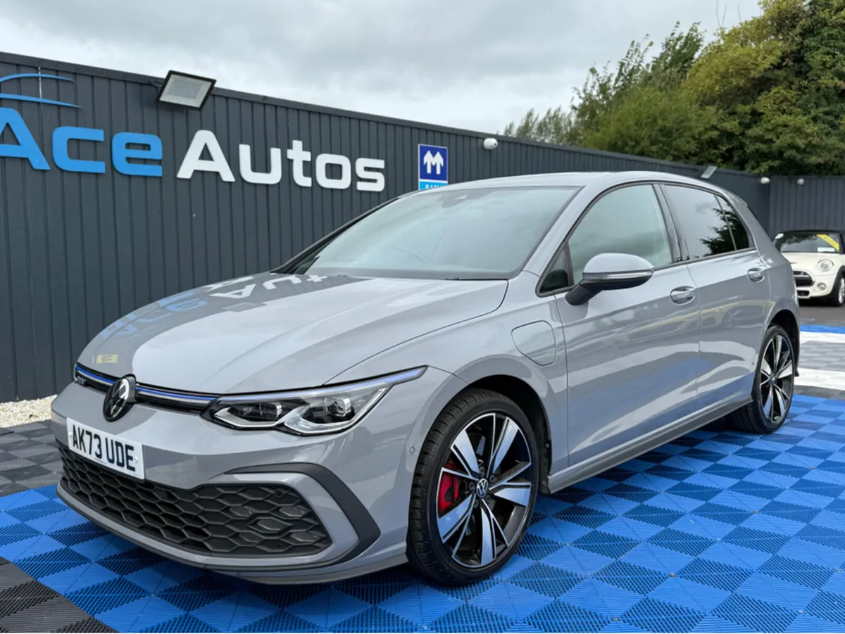 Volkswagen Golf GTE - 1.4 PETROL HYRBID - AUTO - 1 - Image 2