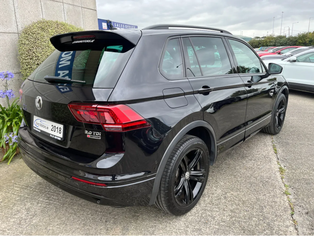 Volkswagen Tiguan R-LINE 4 MOTION AUTOMATIC 2.0 DI - Image 4