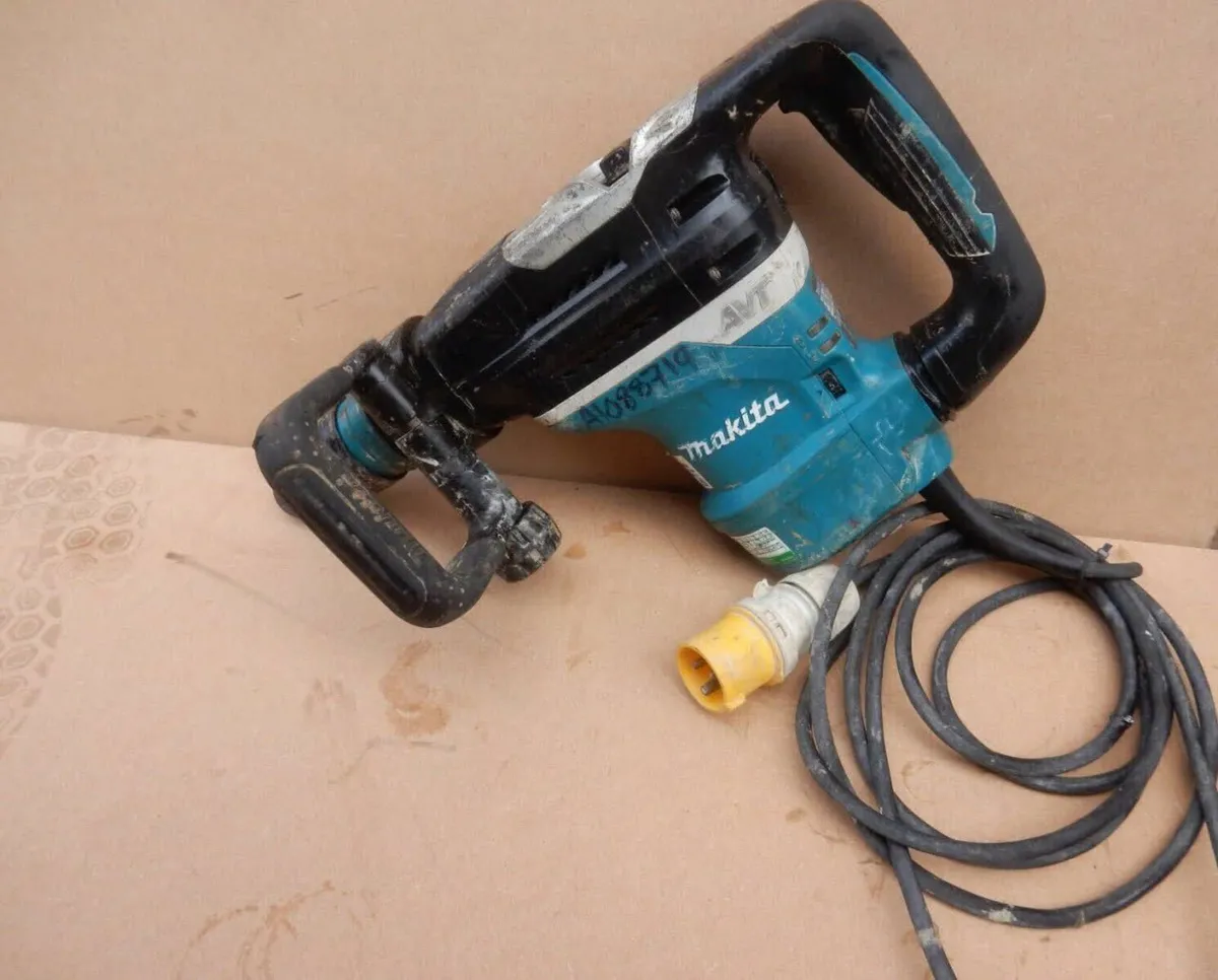 Makita HR4013C 110V SDS Max AVT Rotary Hammer - Image 1