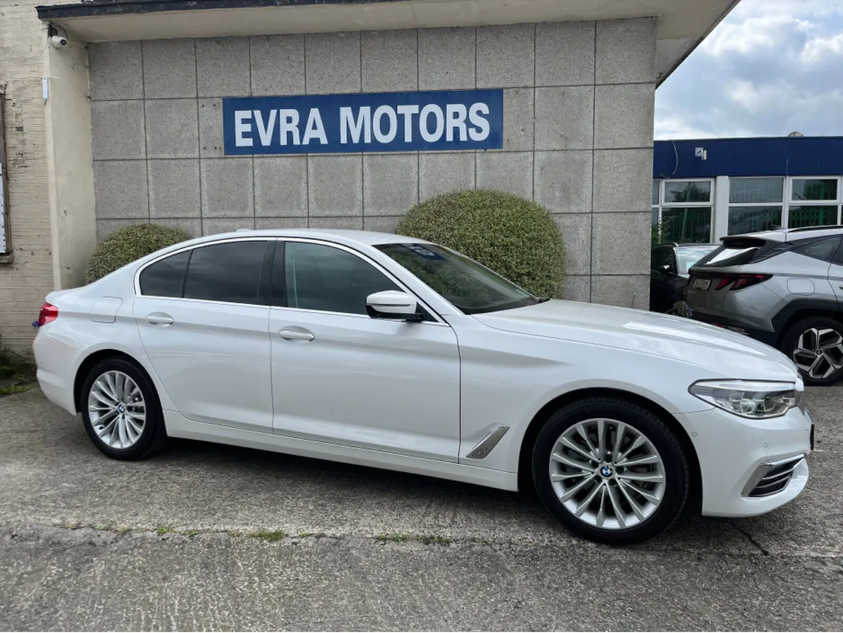 BMW 5-Series 523D LUXURY LINE AUTOMATIC 2.0 DIESEL - Image 3