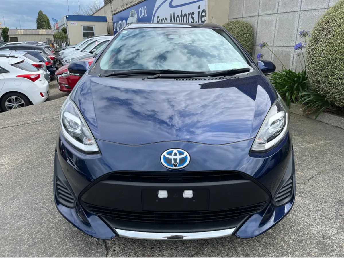 Toyota Aqua AUTOMATIC HYBRID 1.5 PETROL - Image 4