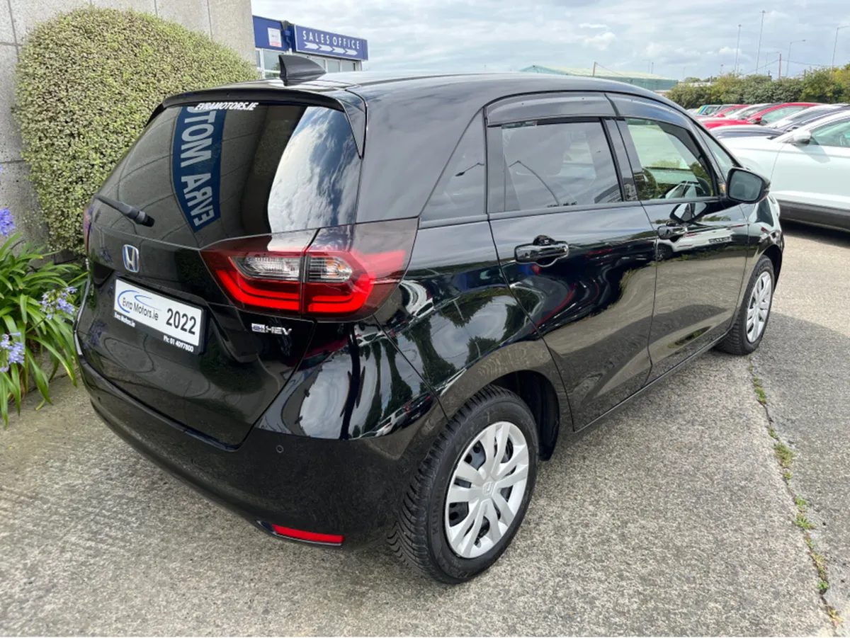 Honda Fit HYBRID AUTOMATIC 1.5 PETROL //REVERSE CA - Image 4