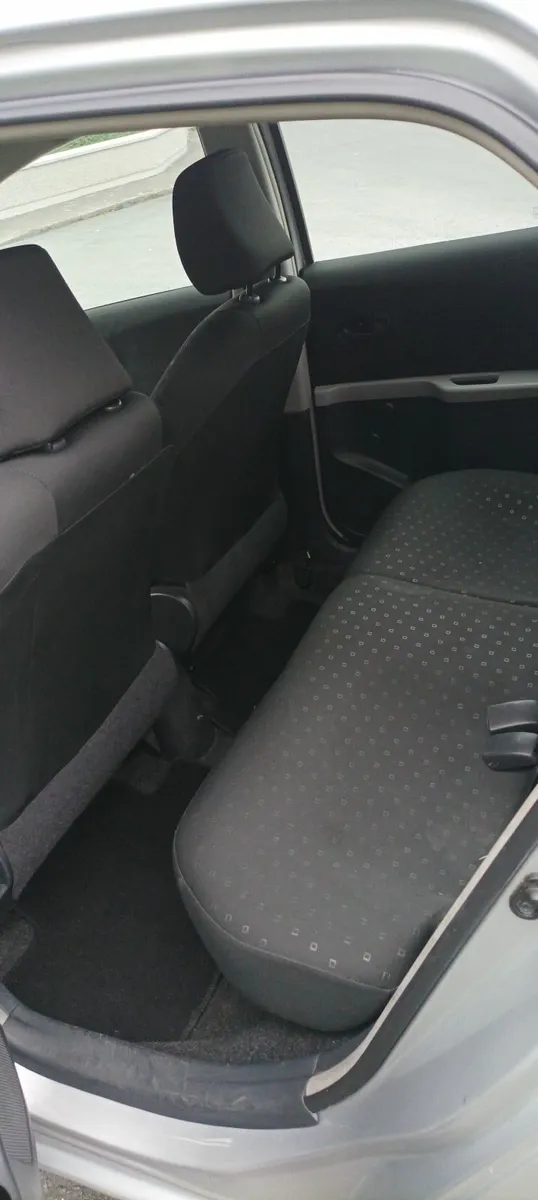 Toyota Yaris 2007 - Image 3