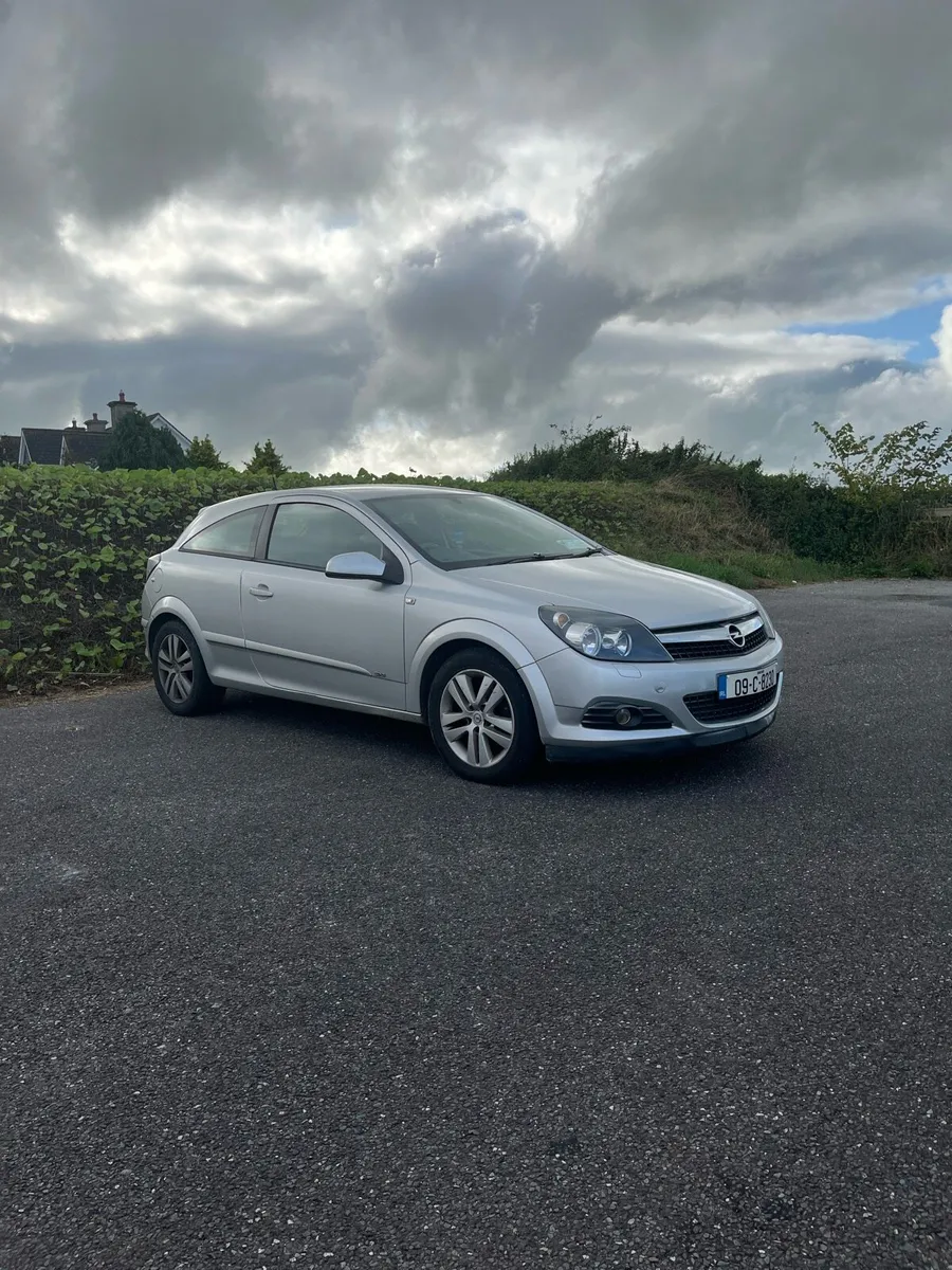 Opel Astra 1.4L - Image 1