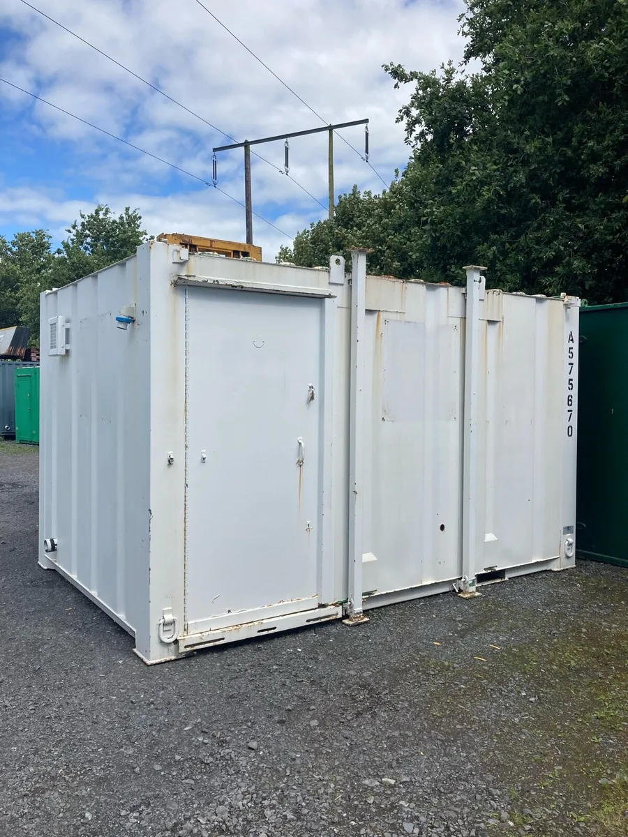 13/9ft Steel Jack Leg Modular Toilet Block - Image 1