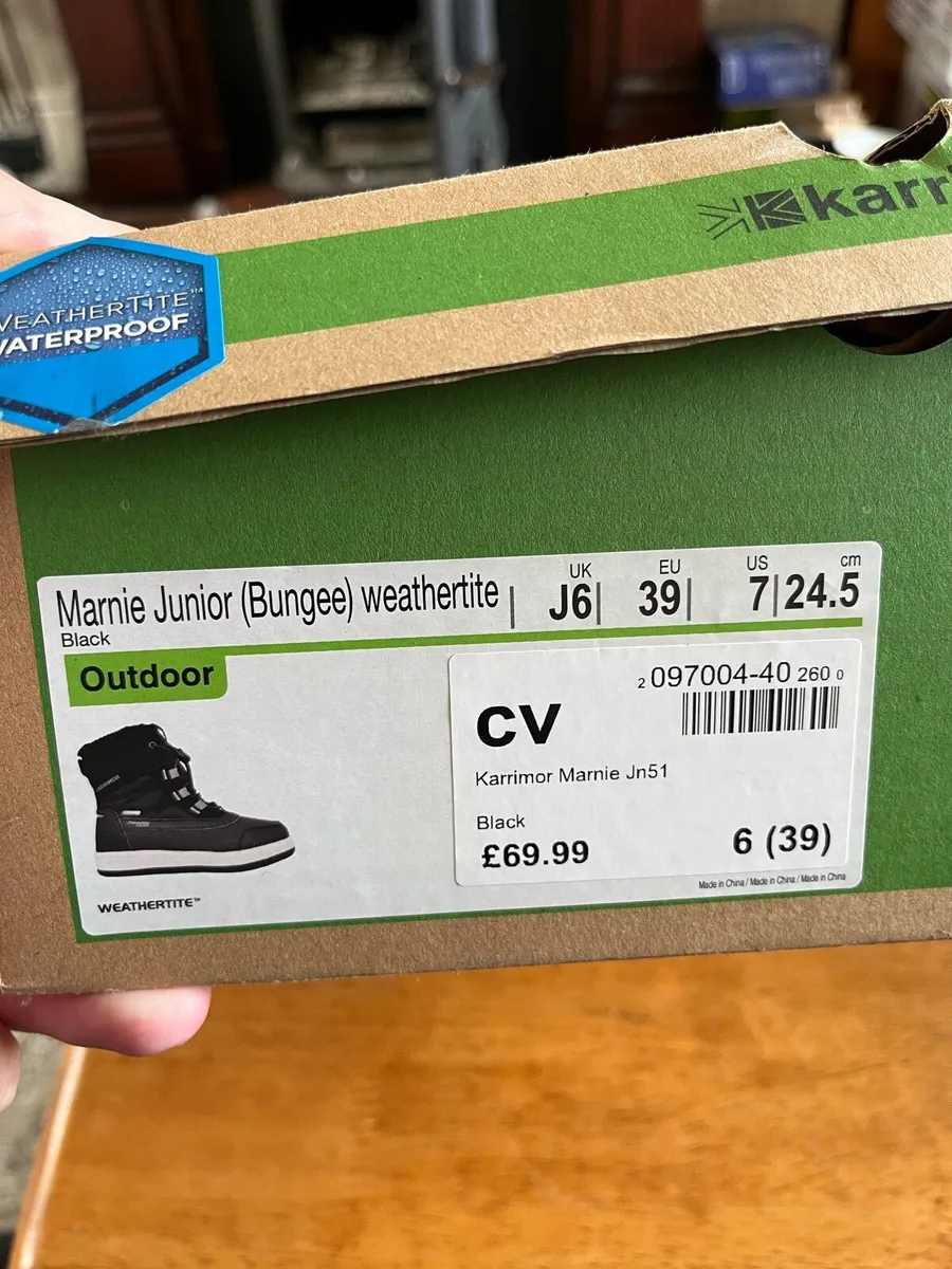 Karrimor Junior Boots. Size 6 - Image 4