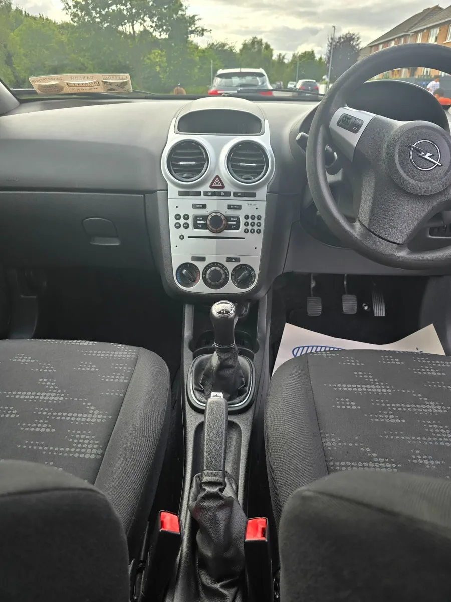 Opel Corsa 2013 - Image 2
