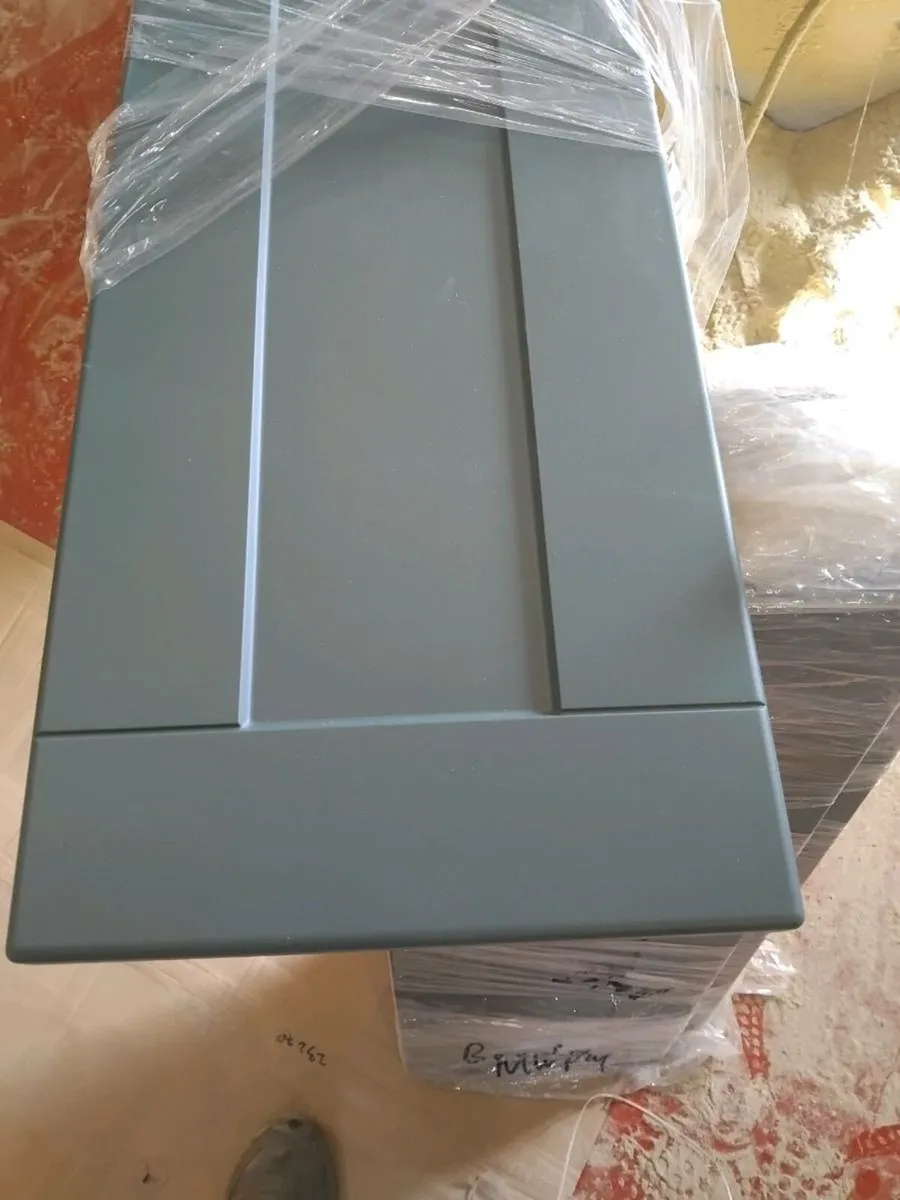 full set of kitchen doors - Image 1