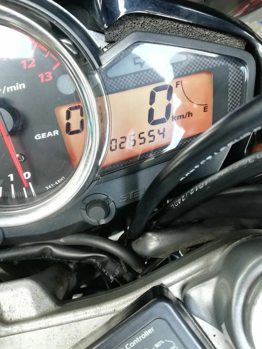Suzuki GW250 INAZUMA 2014 clean serviced low miles - Image 3